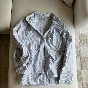 Light blue and white stripe shirt!